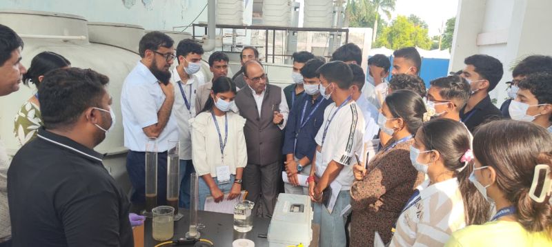 Director interacts with diploma engineering students